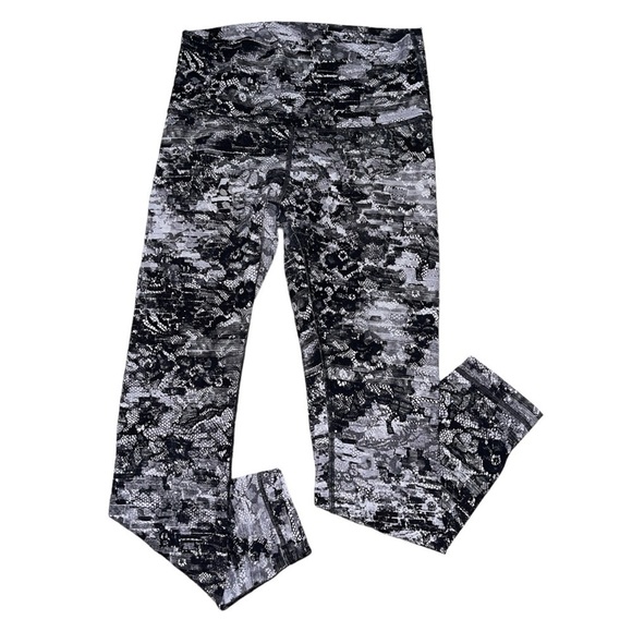 Lululemon Wunder Under High-Rise 7/8 Tight *Full-On Luxtreme 25" women’s size 6 - Picture 5 of 11